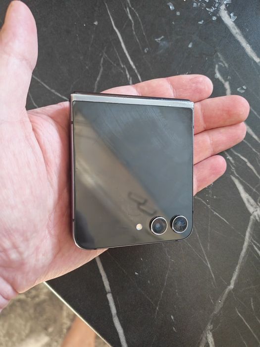 Galaxy Flip 5 256Gb