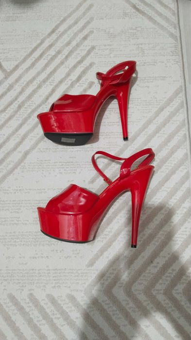 Каблуки на платформе