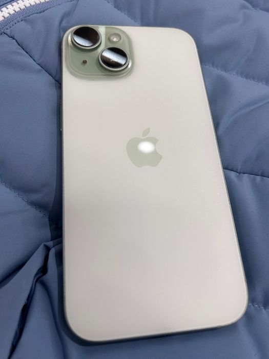 iPhone 15  128 ГБ