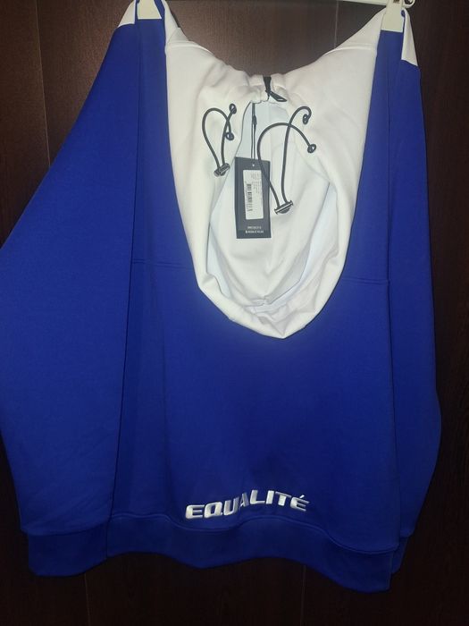 НОВ спортен екип Equalité