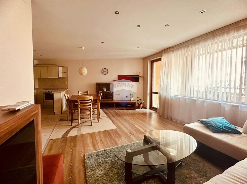 Продава се Тристаен апартамент в Варна, Гранд Мол Варна - 100 кв.м за 2590 €/кв.м - Снимка #5