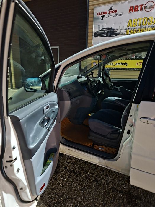 Продам хорошая семейную машину