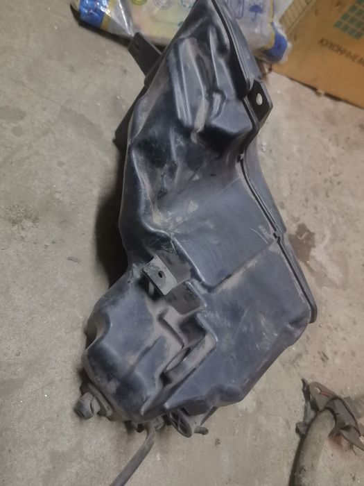 Мазда 6 GG, 2004 гв бачок омывателя.