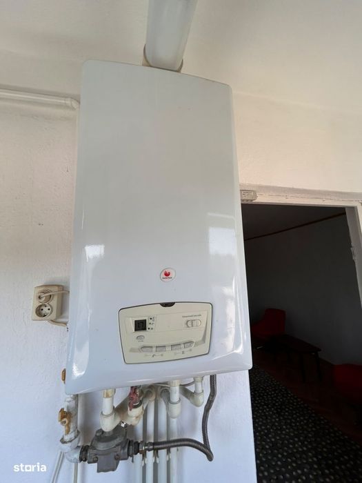 - - Comision Zero - 2 camere Buzaului, suprafata 55mp, etaj 3.