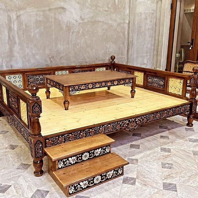 Tapchan soʻri Kravat tayyorlab beramiz nalichida xam boʻladi