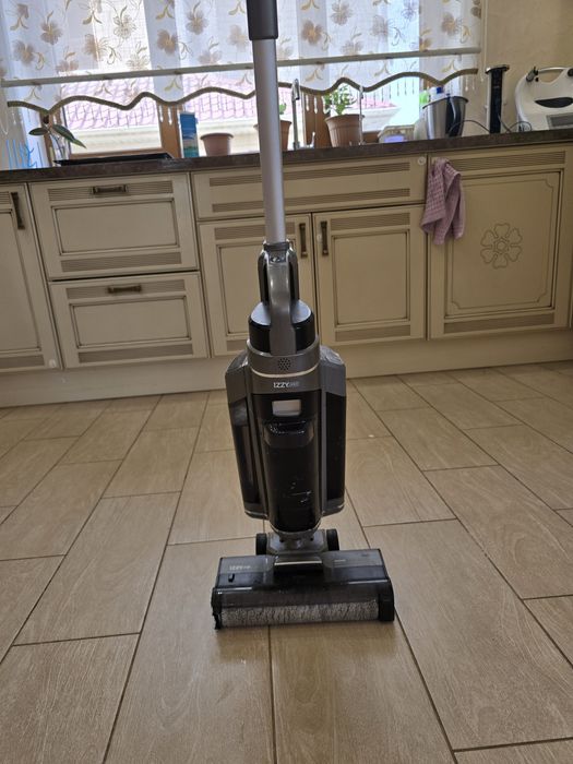Продается пылесос izzy pro