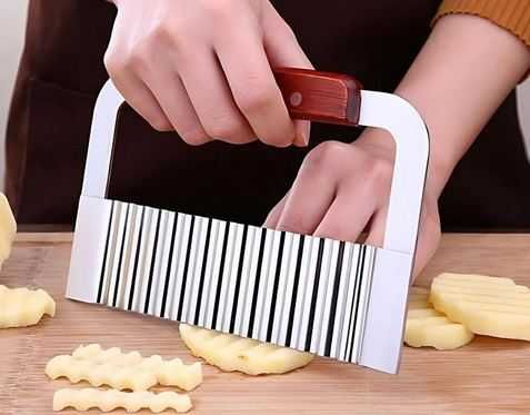 Cuțit cu lama ondulată inox