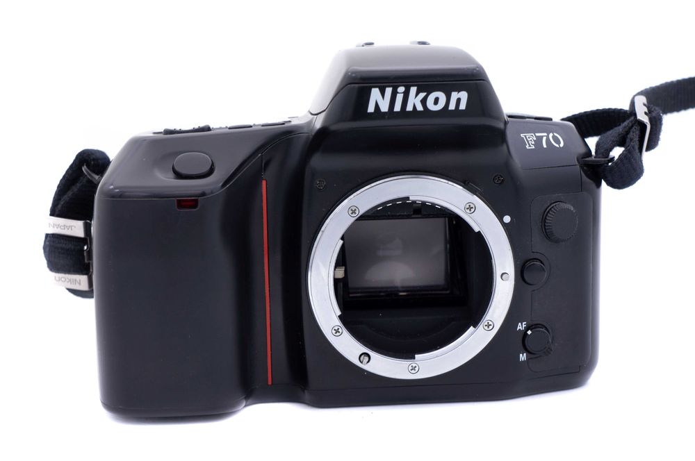 Aparat foto film Nikon F70