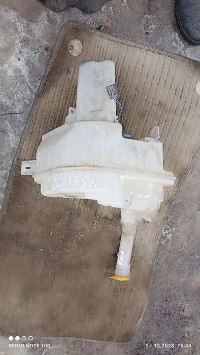 Бочек бачек омывателя Мазда Mazda 3