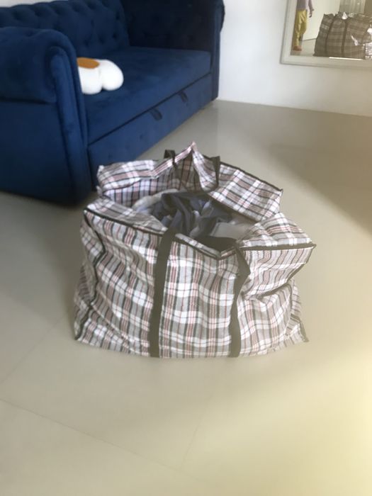 Вещи для покрытый девушки