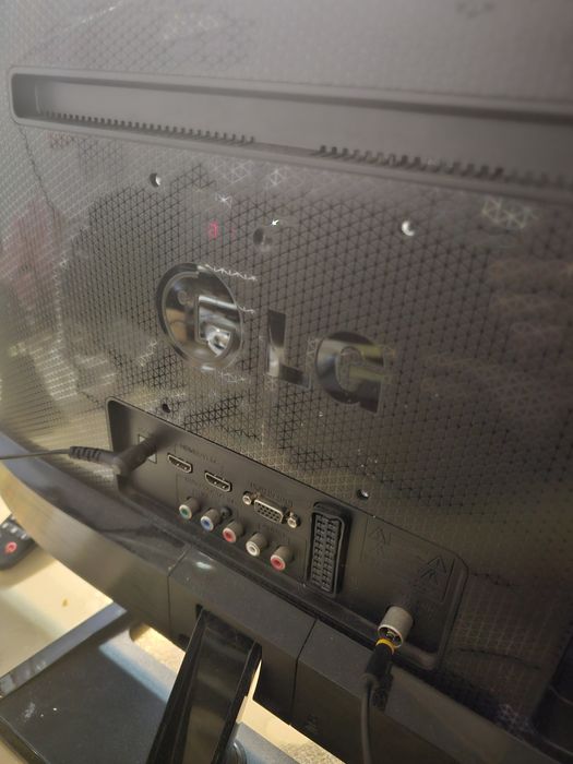 Смарт телевизор LG M2352D-PZ