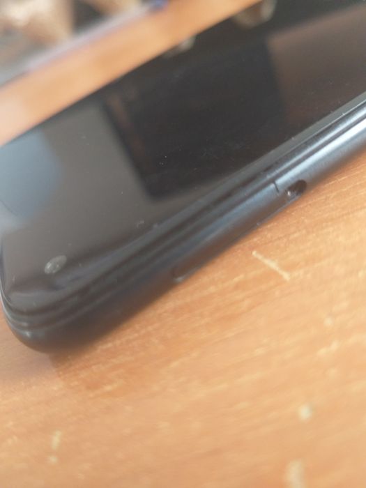 сломанный телефон samsung А11