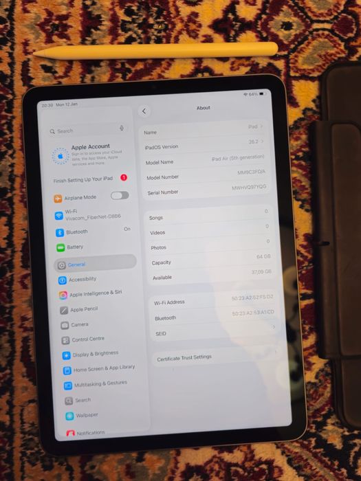 iPad Air 5 64GB + писалка и калъф