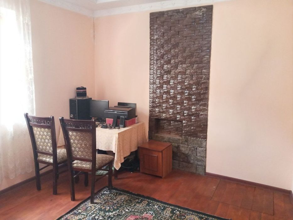 Uy sotiladi 6 sotix issiqxonasi bilan