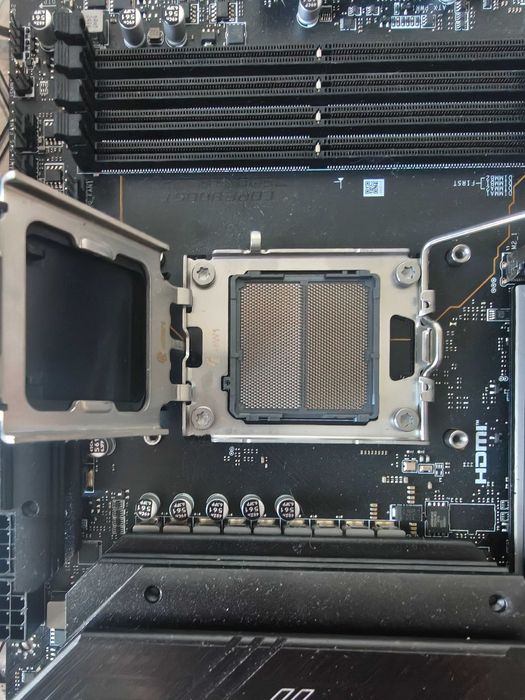 MSI X670E Tomahawk WiFi – топ  дъно за AM5