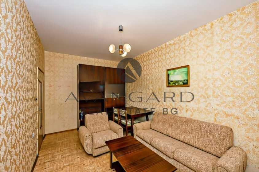 Продава се Двустаен апартамент в Пловдив, Център - 45 кв.м за 2665 €/кв.м - Снимка #1