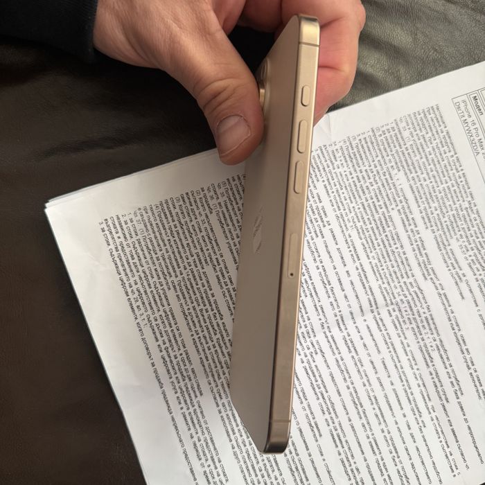 Iphone 16 pro max desert