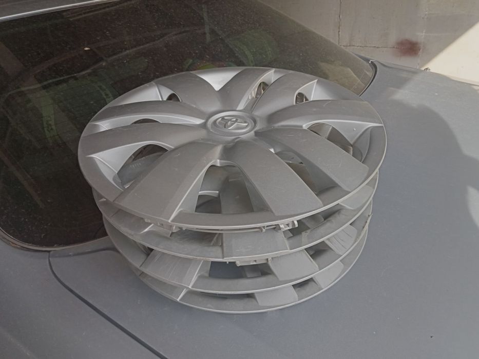 Колпаки на toyota 15-14 дюим.