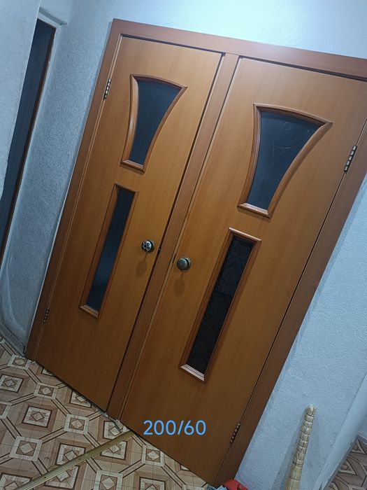 Продам двери межкомнатные