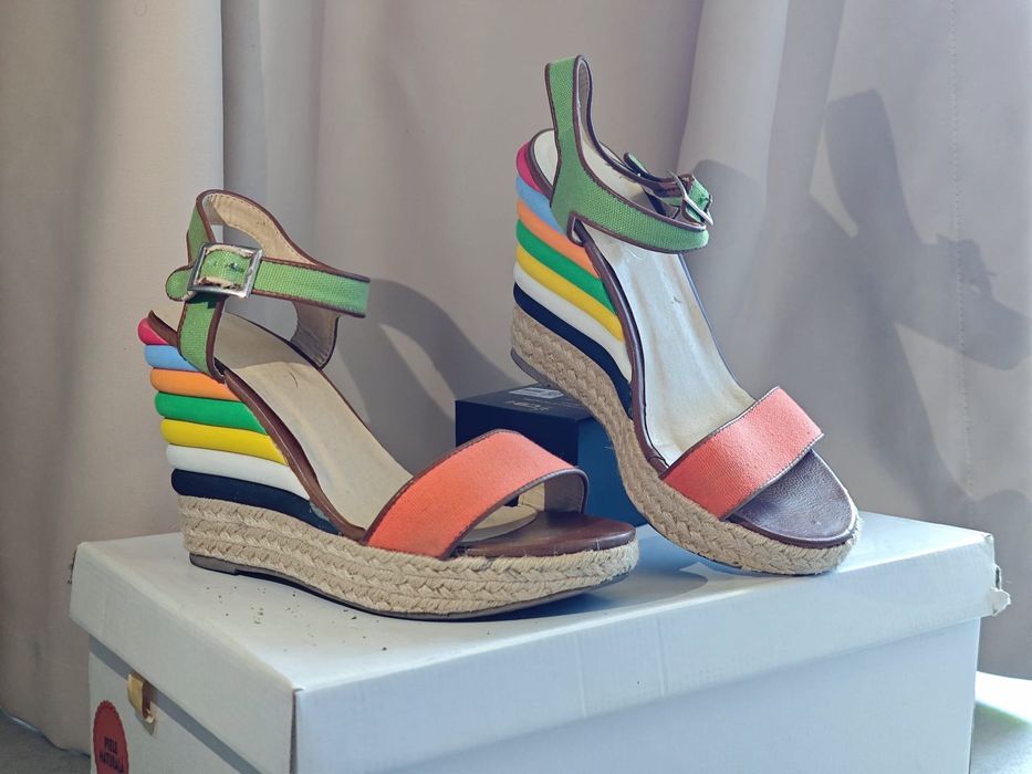 Oferta 2 pantofi si 2 sandale