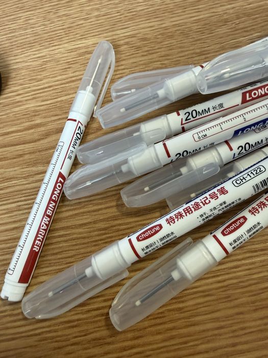 Marker alb varf lung