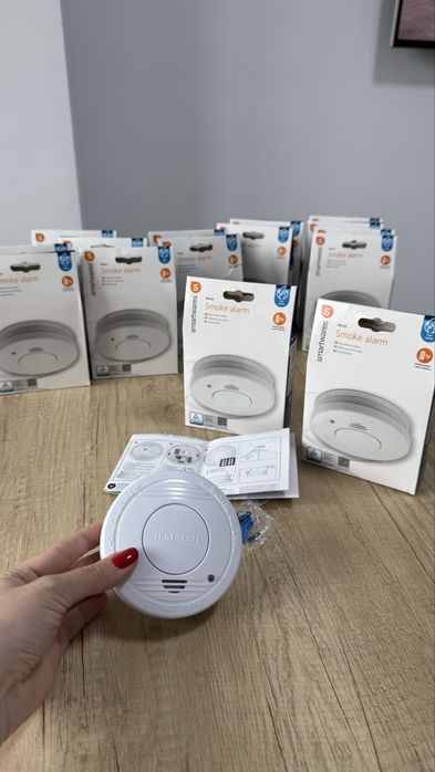 Detectoare de fum noi sigilate