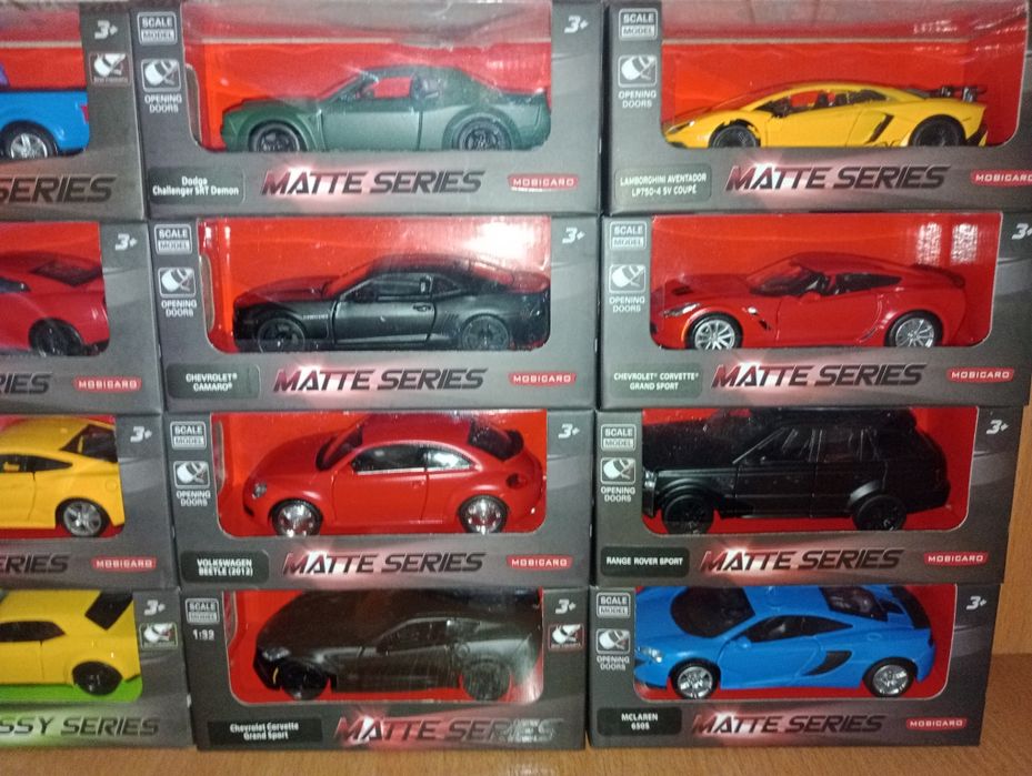 Машинки Модельки в масштабе 1:32