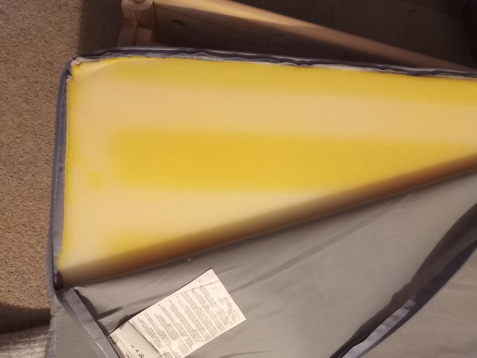 Pat 1 pers cu somiera si saltea