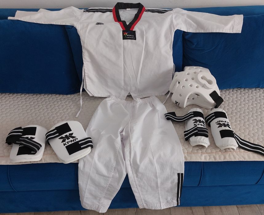 Продам.               кимоно для таэквондо