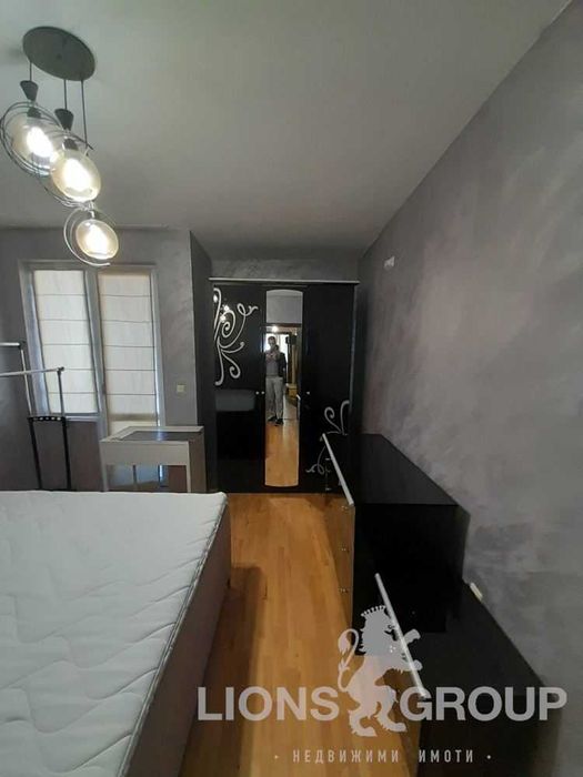 Дава се под наем Двустаен апартамент в Варна, Колхозен пазар - 75 кв.м за 459 € - Снимка #4