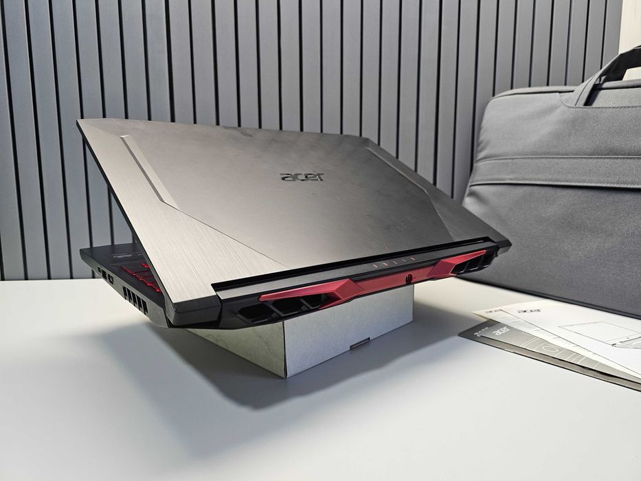 ПРОДАМ NITRO 5 Игровой Ноутбук Core™i5-10300H/8GB/256SSD/GTX1650/15.6"