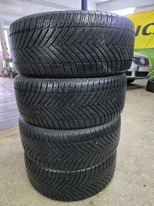 Anvelope All Season 235/45/17