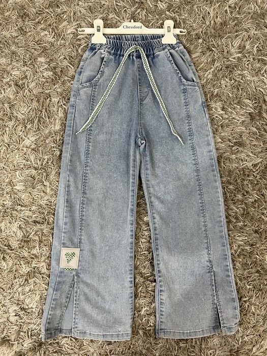 Джинсы на девочку 130-140 рост