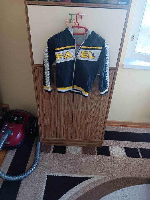 Продавам детско яке