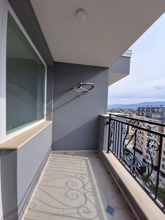 Продава се Двустаен апартамент в Пловдив, Южен - 72 кв.м за 1488 €/кв.м - Снимка #2