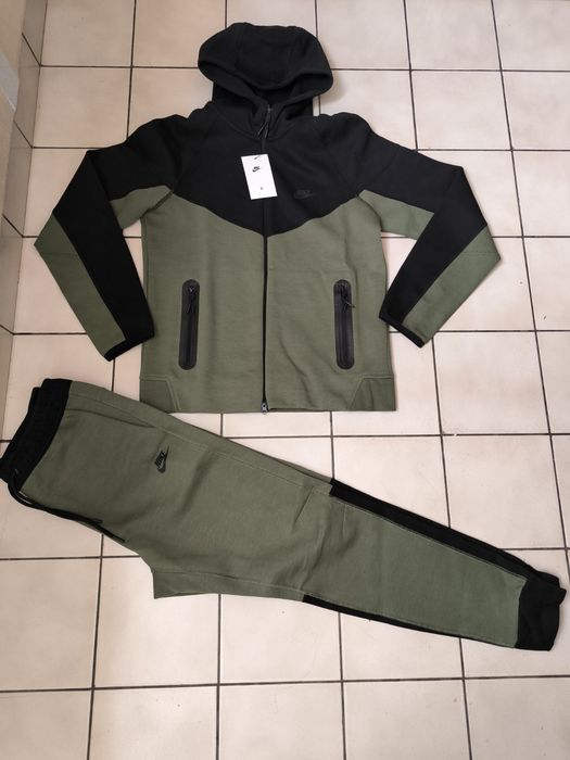 Спортен екип  Tech Fleece размер S,М и  XL
