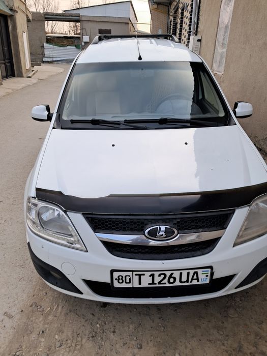 Lada Largus 2013