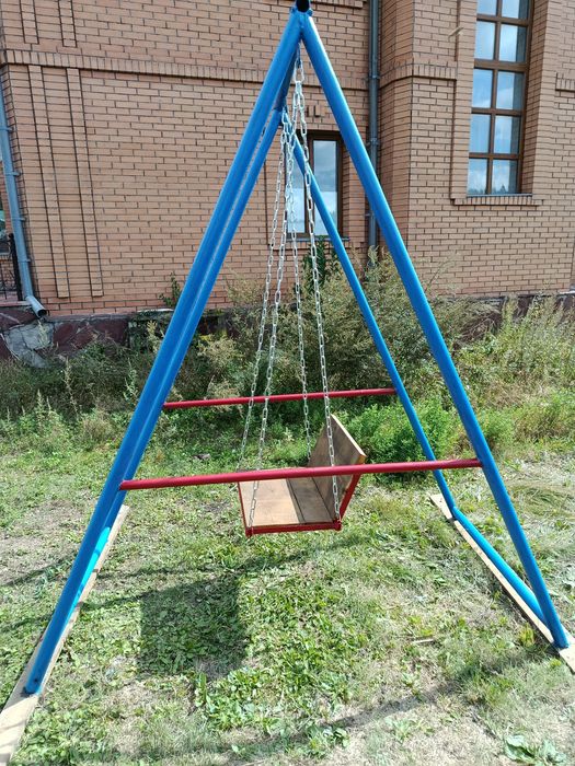Качеля металлическая