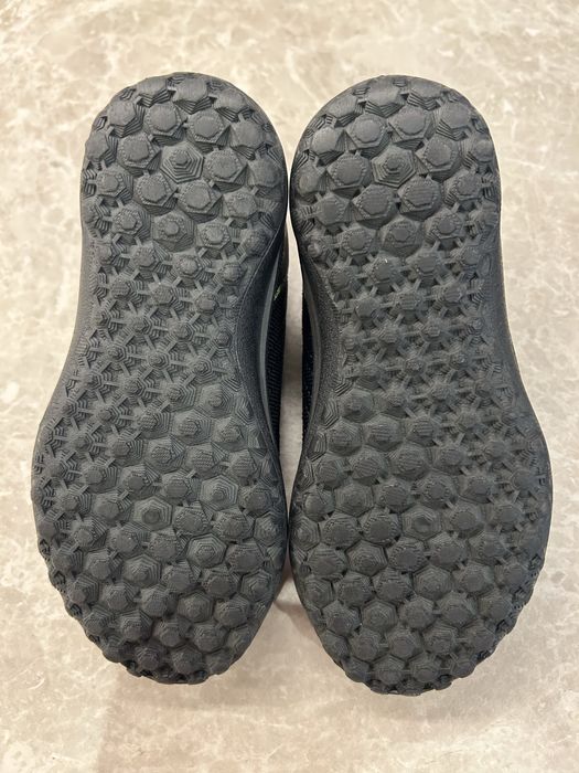 Детски обувки за футбол/ стоножки