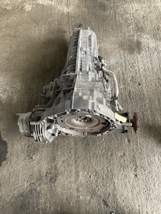 Audi A4 B9 2.0 tdi 163 кс Quattro 2017 година Скоростна Кутия