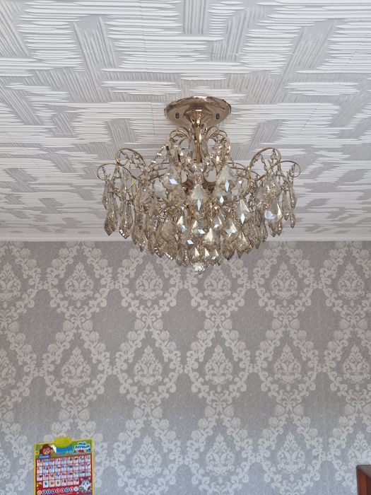 Люстра для гостиной