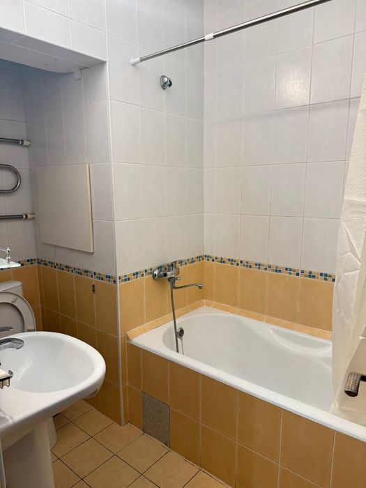 Максим Горкий 3/3/4 ор. От Метро 100метр