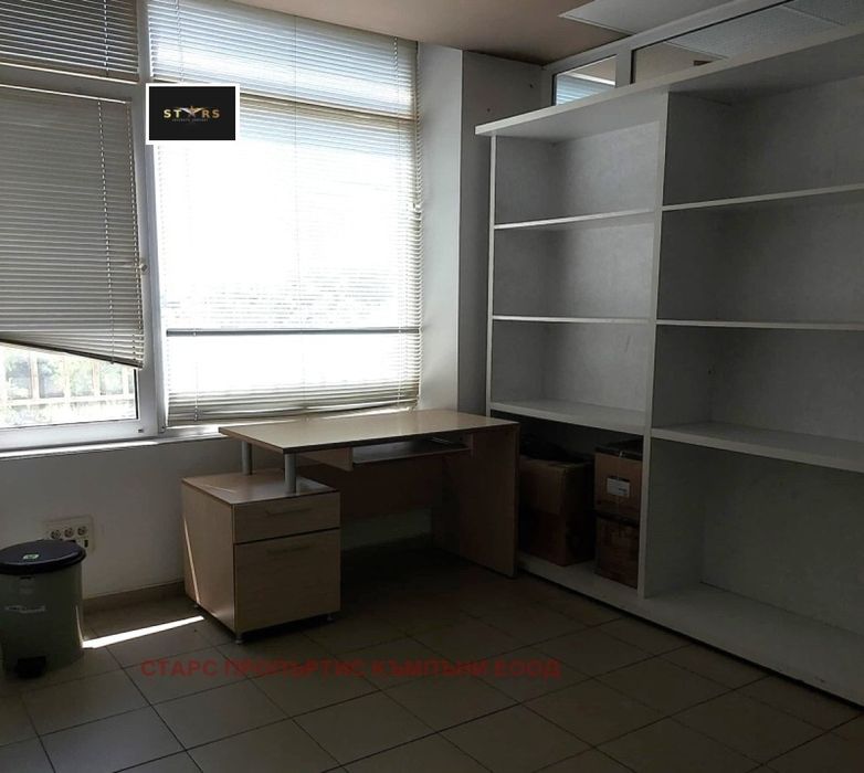 Продажба  гр. Варна - Младост 812m²