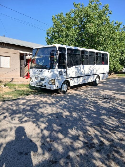 Buyurtma uchun avtobus