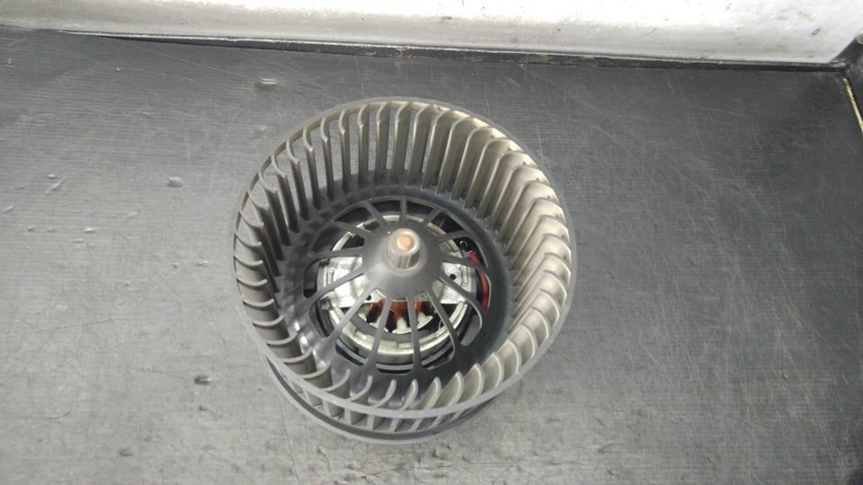 Aeroterma ford kuga 2 dm2 av6n18456aa