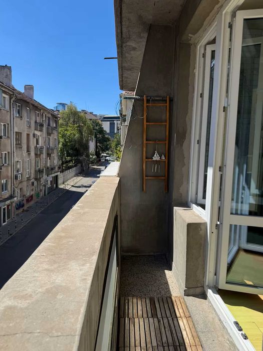 Тристаен апартамент на 100м от НДК четиристаен ИДЕАЛЕН ЦЕНТЪР