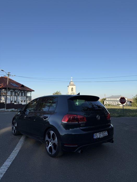 VOLKSWAGEN Golf 2011 — imagine 4