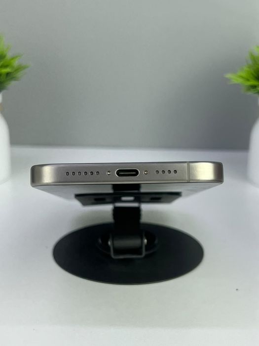 Телефон Apple iPhone 15 Pro Max 256GB