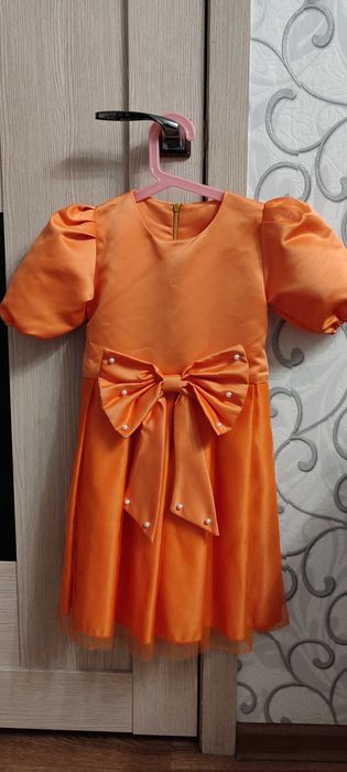 Платья нарядные для девочки 4-6 лет