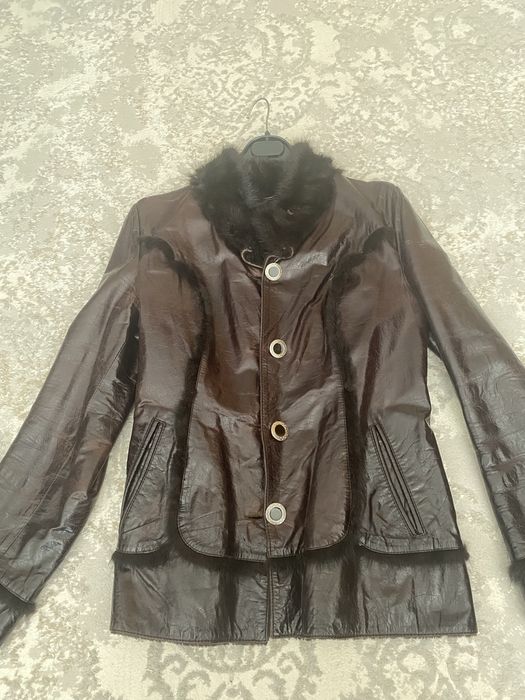 Продам натуральную дубленку.